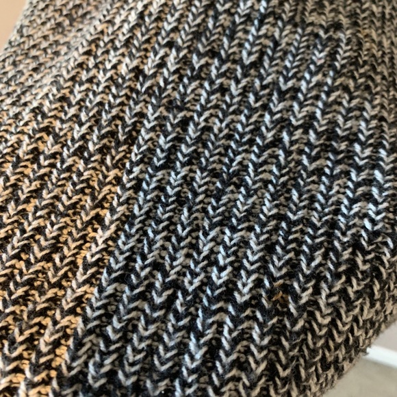 Sweater - Picture 4 of 5